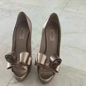 Valentino Garavani Metallic Gold Bow Heels